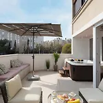 Glow Luxury With Terrace And Jacuzzi Apartment Split