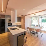 Glow Luxury With Terrace And Jacuzzi Apartment *