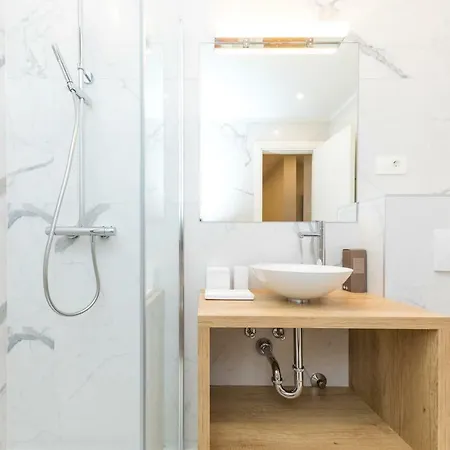 Glow Luxury With Terrace&jacuzzi *