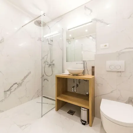 Apartment Glow Luxury With Terrace And Jacuzzi Split