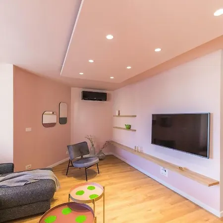 Glow Luxury With Terrace&jacuzzi