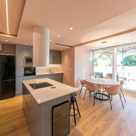 Glow Luxury With Terrace And Jacuzzi Apartment *