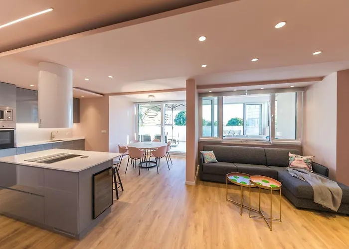 Glow Luxury With Terrace And Jacuzzi Apartman Split