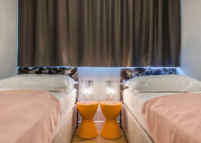 Glow Luxury With Terrace And Jacuzzi Split